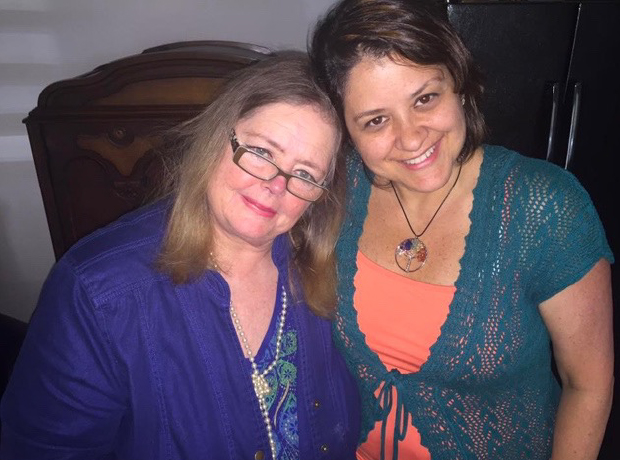Rev Ana Quintana y un amiga, El incuestionable poder de la gratitud